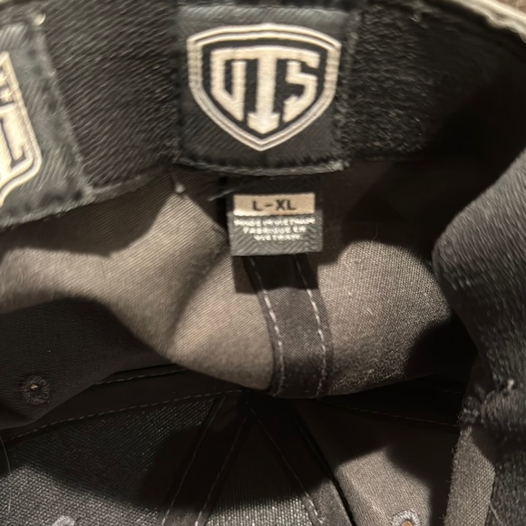 Riders by Lee Gray Cap - Picture 8 of 8